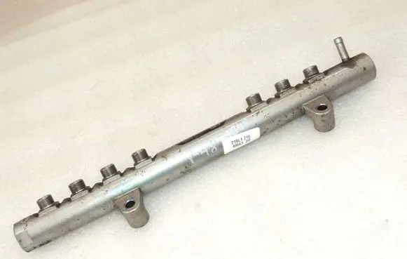 Volvo V60 Fuel main line pipe 30777759