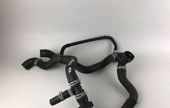 Skoda Kodiaq Engine coolant pipe/hose 5QF121049AC