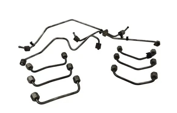 Porsche Cayenne (92A) Fuel injector supply line/pipe 