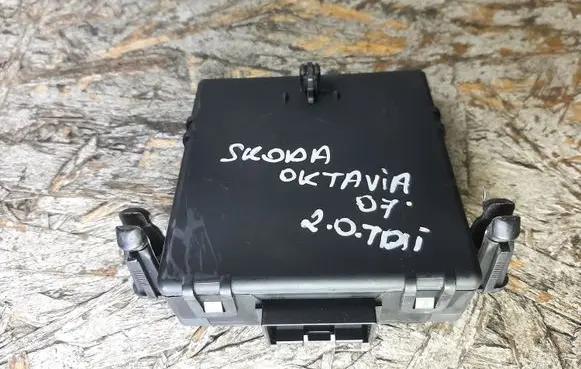 Skoda Octavia Mk2 (1Z) Gateway control module 1K0907530H 1K0907951