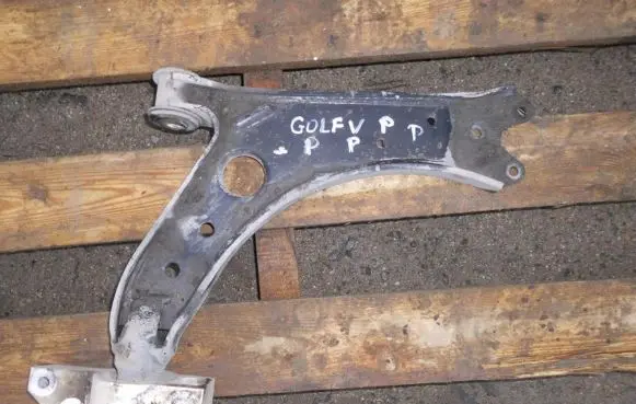 Volkswagen Golf V Front lower control arm/wishbone