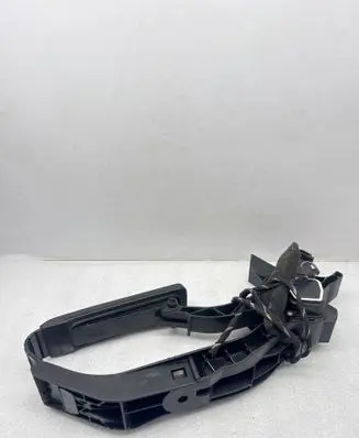 Accelerator throttle pedal