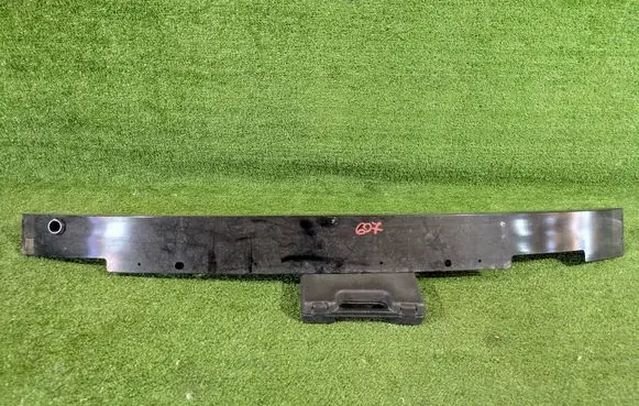 Volvo XC60 Front bumper support beam 