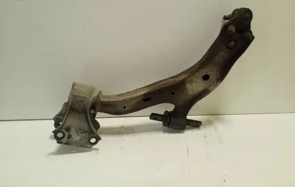 Honda CR-V Front lower control arm/wishbone