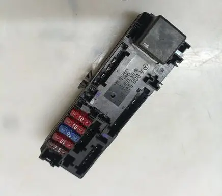 Mercedes-Benz E W210 Fuse module A0005400172 05376110