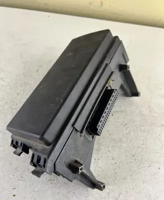 Jeep Grand Cherokee (WK) Fuse module 04692114AC 0001123592 52561L