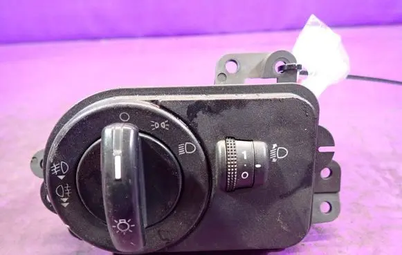 Ford Fusion Light switch