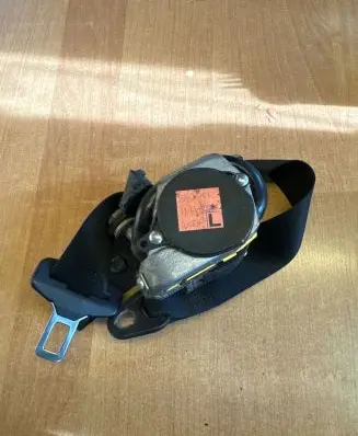 Mercedes-Benz SLK R170 Front seatbelt 560490721B