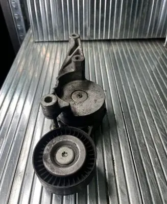 Volkswagen Caddy Generator/alternator belt tensioner 950371