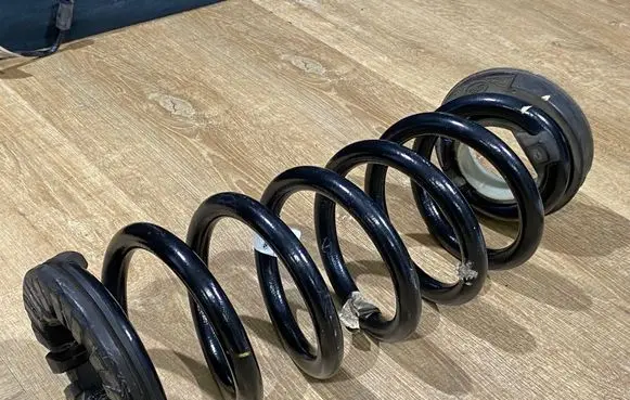 Land Rover Range Rover Evoque L551 Front coil spring K8D25B749AB