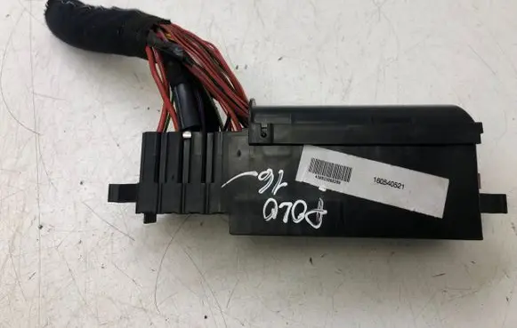 Volkswagen Polo V 6R Fuse module 6C0937615B