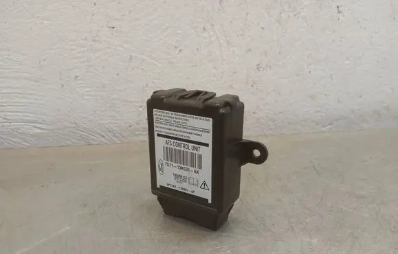 Ford Mondeo MK IV Light module LCM 7S7113K031AK Y902001C6 VP7EKF13K031AP