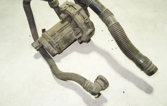 Audi A6 S6 C5 4B Secondary air pump 078906601D