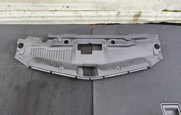 Opel Mokka Radiator trim 95079808
