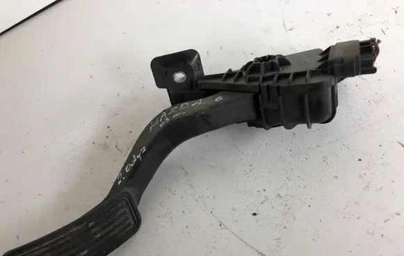 Mazda 6 Accelerator throttle pedal 1988003440