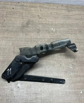 Mercedes-Benz CLC CL203 Engine bonnet/hood hinges A2038800428