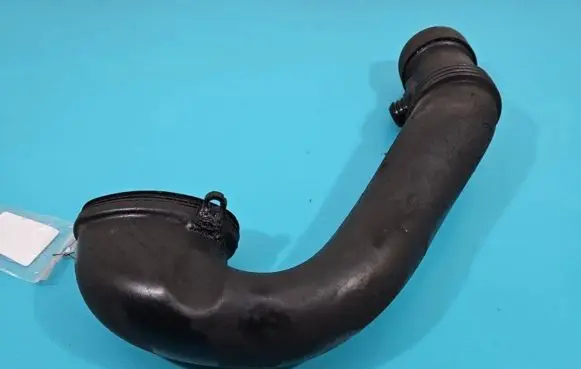 Intercooler hose/pipe