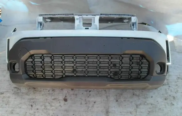 Dacia Duster III Front bumper 620221471R