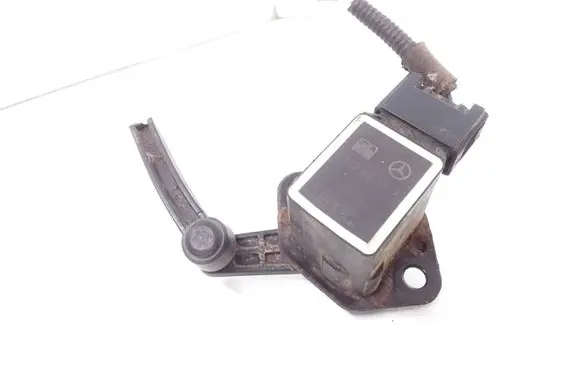 Headlight/headlamp level sensor