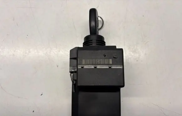 Mercedes-Benz C W203 Ignition lock 2035450508