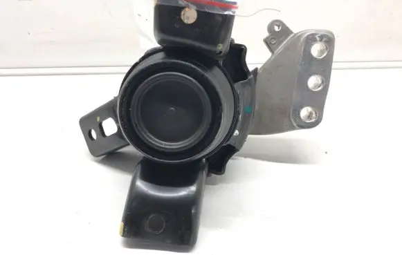 Suzuki SX4 S-Cross Engine mount vacuum valve 