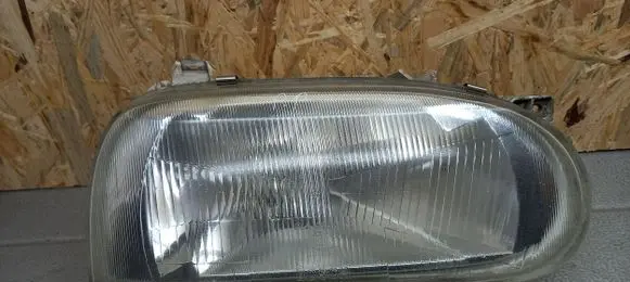 Volkswagen Golf III Front reflector 