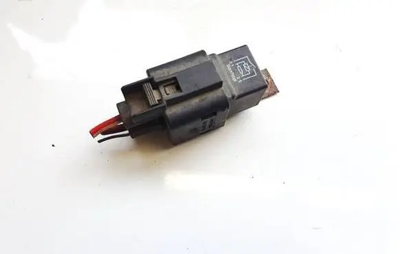 Volkswagen PASSAT B7 Other relay 3B0951253