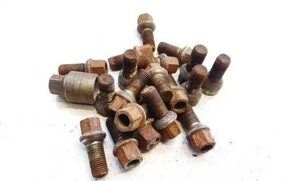 Nuts/bolts