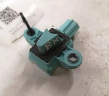 Audi A4 S4 B8 8K Airbag deployment crash/impact sensor 8K0955557C