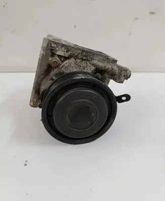 Opel Astra K Water pump 55493045