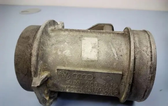 Audi A4 S4 B6 8E 8H Mass air flow meter 059906461D