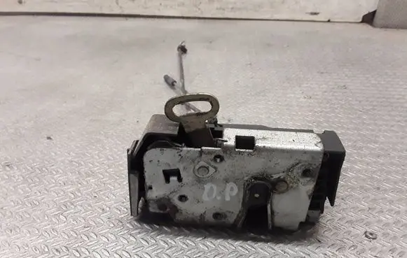 Land Rover Freelander Front door lock