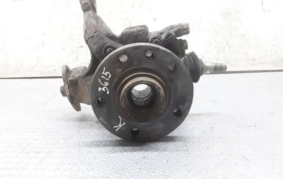 Volkswagen Transporter - Caravelle T4 Front wheel hub spindle knuckle