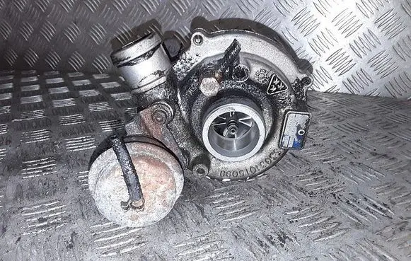 Volkswagen Golf IV Turbo 038145701d