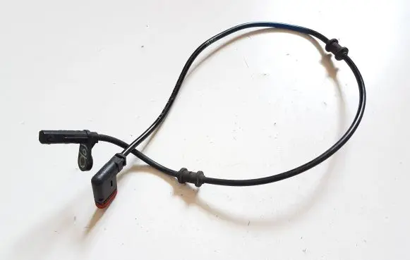 Mercedes-Benz E W212 ABS rear brake sensor A2125402017