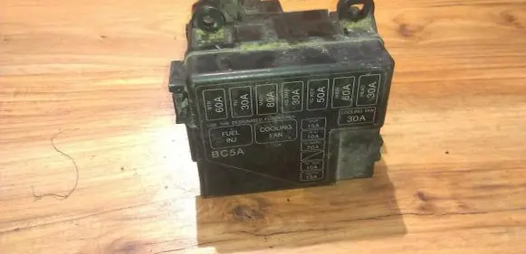 Mazda 323 Fuse box set 72543033