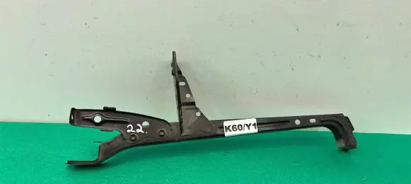 Toyota Corolla Verso E121 Engine bonnet/hood lock trim molding VER0408