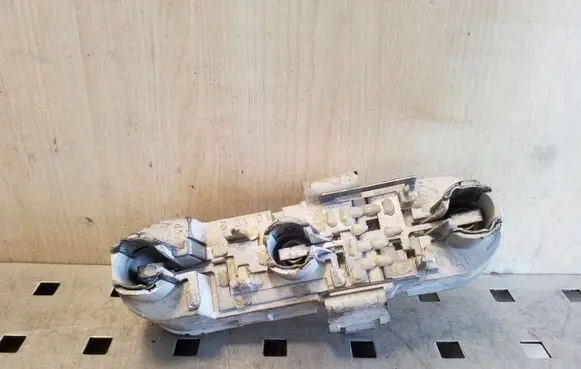 Tail light part