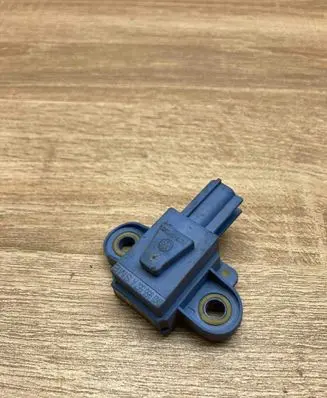 Volkswagen Golf V Airbag deployment crash/impact sensor 1K0955557A