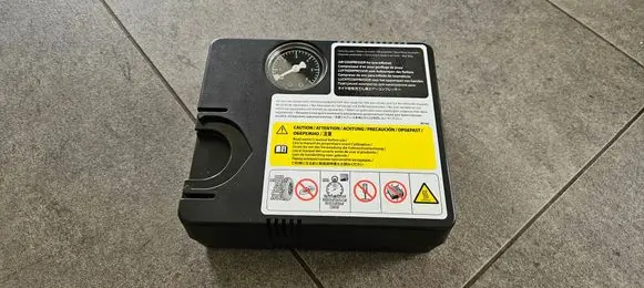 Suzuki Swift II Tire air pump compressor T1001F AIRCOMPRESSOR ACTIVETOOLS