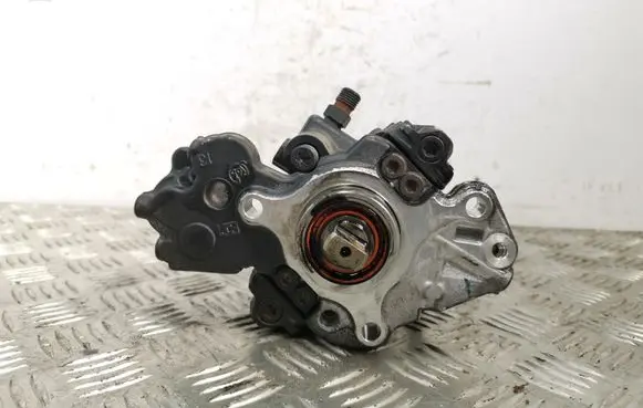 Ford Kuga II Fuel injection high pressure pump 9424A050A