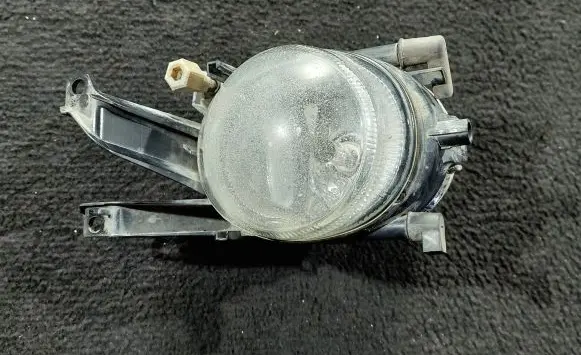 BMW 5 E39 Front fog light 690022