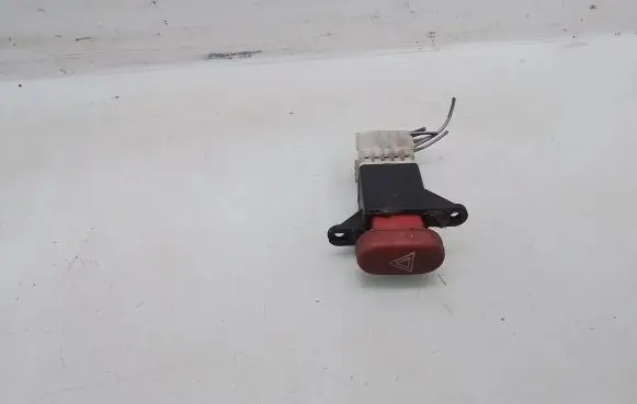 Renault Laguna I Hazard light switch