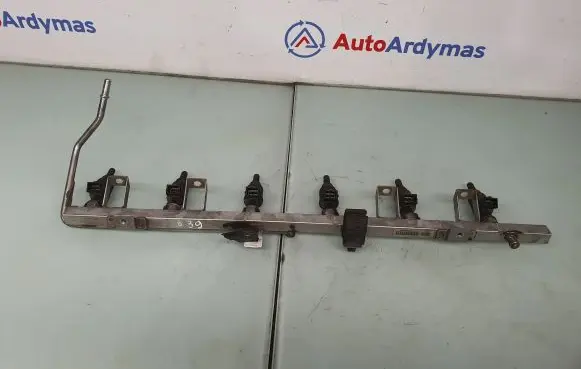 BMW Z4 E85 E86 Fuel injector supply line/pipe 1437442 13531437442 13537541452