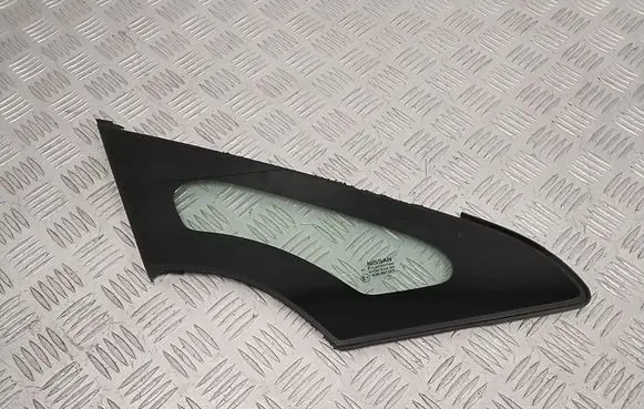 Nissan Leaf II (ZE1) Front triangle window/glass 768203NL0A