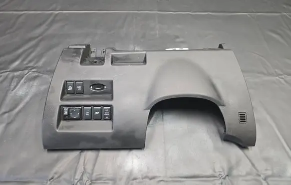 Dashboard lower bottom trim panel