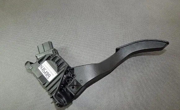 Skoda Superb B8 (3V) Accelerator throttle pedal 5Q01721503H