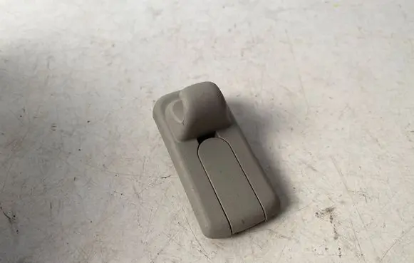 Chrysler Pacifica Sun visor clip/hook/bracket 5RH21TRMAA