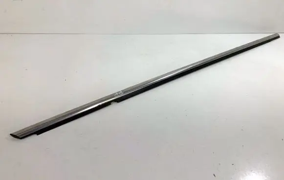 KIA Xceed Front door glass trim molding 