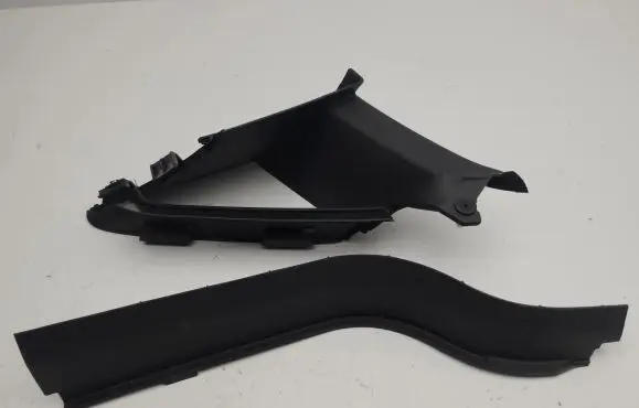 Volkswagen Golf VIII Other sill/pillar trim element 5H0868223 5H0868143